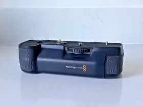Blackmagic 8426085 Pocket Cinema Camera Battery Pro Grip For 6k G2 And Ff