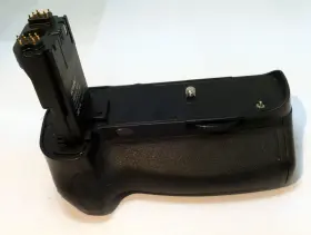 Bower Sb-can-5d Xbgcm3 Battery Grip Replacement For Eos 5d Mark Iii Dslr Camera