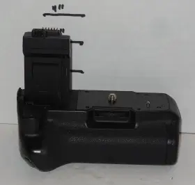 Xbgc1000d Bower Power Grip For Canon Lp-e5 Dslr Rebel Eos Xsi 450d 500d 1000d