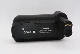 Bg-e4 Canon 013803056907 Near Mint Battery Grip For Eos 5d Digital Slr Camera
