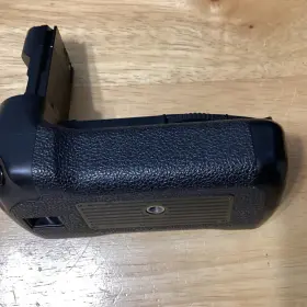 0500004531 Canon Battery Grip Camera Accessory Bg-e7 #2