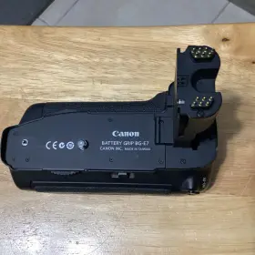 0500004531 Canon Battery Grip Camera Accessory Bg-e7