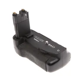 3815b001 Canon Bg-e7 Battery Grip For The Eos 7d Digital Slr Camera #2