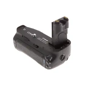 3815b001 Canon Bg-e7 Battery Grip For The Eos 7d Digital Slr Camera