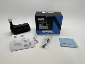 Eos-800d Canon Neewer Vertical Battery Grip Eos 800d Rebel T7i 77d Open Box