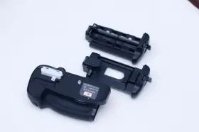 Mb-d14 Dste D610 Battery Grip For Nikon D600 Cameras Replacement - Open Box #2