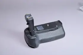 Ecostconnection Ecco-qg135ca Grip For Canon Bg-e13 Battery Eos 6d Mark Ii