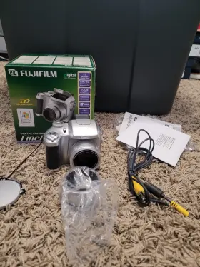 Fujifilm S-3000 Used Fuji Digital Camera #8121us