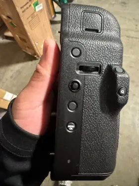 Vg-gfx1 Fujifilm Vertical Battery Grip For Gfx50s #3