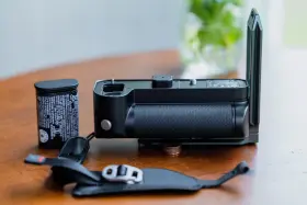 Bp-scl4 Leica Hg-scl6 Battery Grip Sl2 Sl2-s With L-bracket And Wrist Strap