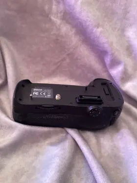 619a081523 Meike Mk-d800 Battery Pack For Nikon D800 Camera - Hand Grip