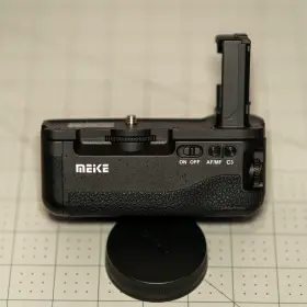 A7r2 Meike Camera Grip For Sony Includes A Remote