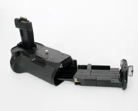 Mk-550l Meike Multi-power Battery Pack Verticle Grip For Canon Eos Rebel T2i #3