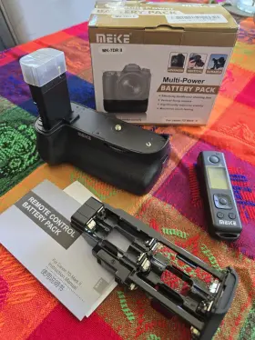 Mk-70dr Meike Multi-power Battery Pack Mk-7dr Ii - For Cannon 7d Mark