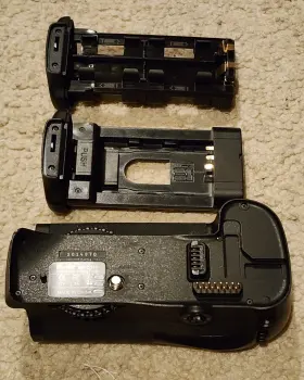 Meike Mk-d300 Multi Power Battery Pack