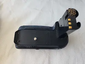 Meike Mk-d90 Multi-power Battery Pack - Not Tested