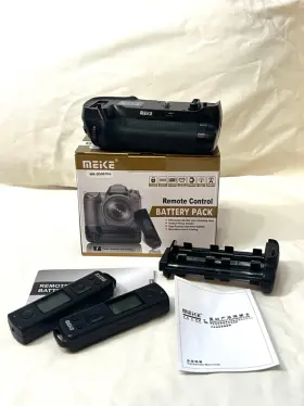 Nikond500 Meike Mk-d500 Grip With Two Remote Controls Aa Battery Tray