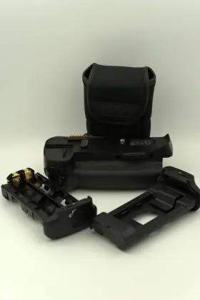 Nikon 040725 Used Mb-d10 Battery Grip For D300 D300s And D700