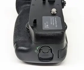 D7100 Nikon Bg-2n Battery Grip For D7100. D7200 #3