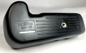 Mb-16 Nikon Excellent Battery Pack For In Near Mint Condition