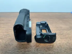 Mb-d12 Nikon Battery Grip - Used. Good Condition #2