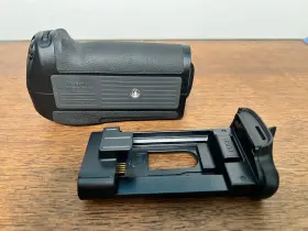 Mb-d12 Nikon Battery Grip - Used. Good Condition