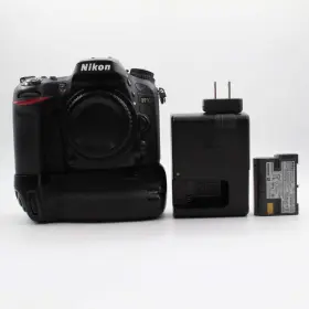Tg012725001 Nikon Used D7100 Body With 3rd Party Battery Grip Shutter 19041 Read