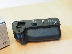 Dmw-bggh3 Panasonic Battery Grip For Lumix Gh3 And Gh4 Cameras #2