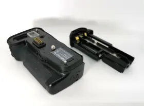 K-5iis Pentax 027075155718 Inch Excellent D-bg4 Battery Grip For K-7 K-5 K-5ii
