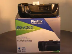 Phottix Ph33336 Battery Grip For Pentax Bg- K-20d And K-10d Excellent Original Box