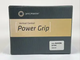 D5200 Promaster 5690 Vertical Control Power Grip Fits Nikon D5100/d5200 #3690 New In Box