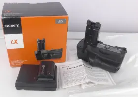 Sony Vg-c77 A77 Am Battery Grip In Box With Bc-vm10a Charger Np-fm500h