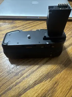 8000d Travor Bg-1v Vertical Battery Grip For Canon 750d 760d T6 T6s X8