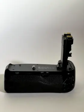 Bg-c10 Vello Battery Grip For Canon Eos 70d 80d And 90d Dslr Camera