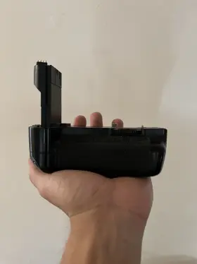 Bg-c2 Vello Battery Grip For Canon 5d Mark Ii Camera