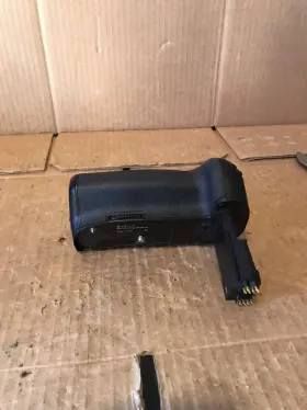Bg-c9 Vello Battery Grip For Canon 5d Mark Iii