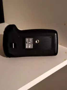 1-viv-pg-t7i Vivitar Viv-pg-t7i Battery Grip For Canon T7i #2