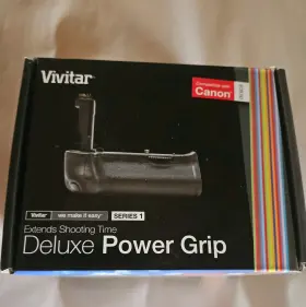 81066-66323 Vivitar Deluxe Power Grip Canon 6d Series 1. New In Box. Fits Many Other Cameras