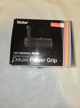 Viv-pg-70d Vivitar Deluxe Power Grip For Canon 70d Model Number New Sealed