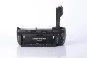 Vivitar Vivpg7d Viv-pg-7d Battery Grip For The Canon Eos 7d