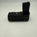 Neewer NW-550D Canon Eos Battery Grip Vertical. Fixed Price $17.99.