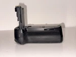 Meike Battery Grip Mk For Canon 60D& 60DA - Batteries Not Included. Fixed Price $28.95.