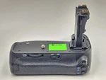 Used Neewer BG-E14 Grip F/canon Eos 70D/80D. Fixed Price $39.00.