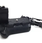 Meike MK-550D Battery Grip For Canon T2I, T3I, T4I, T5I Dslr. Fixed Price $49.99.