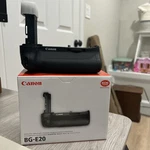Canon BG-E20 Battery Grip For Eos 5D Mark Iv Dslr Camera (new In Box). Fixed Price $120.00.