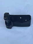 Neewer BG-E14 Battery Grip For Canon 70D 80D Camera Vertical Shutter. Fixed Price $50.00.