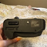 Vertical Battery Grip BG-2N For Nikon D7100 D7200 Black Tripod Mount. Fixed Price $20.99.