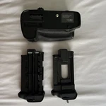 Battery Grip For Nikon D7100, D7200 MB-D15 #G812 BG-2N Pre Owned. Fixed Price $49.99.