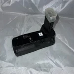 Vello BG-C9 Battery Grip For Canon Eos 5D Mark Iii. Fixed Price $20.00.