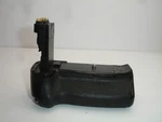 Vivitar Vertical Battery Grip For Canon 60D ( Requires ). Fixed Price $22.60.